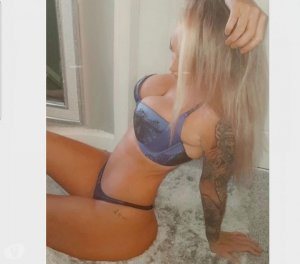 Marjoline outcall escorts in Mastic, NY
