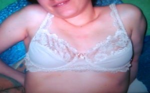 Léna-rose incall escorts in Saugeen Shores, ON